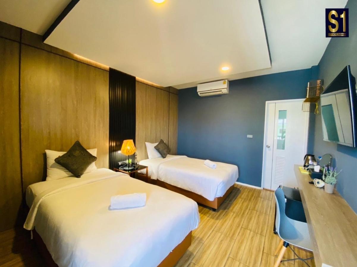 S1 City Hotel Buriram Esterno foto