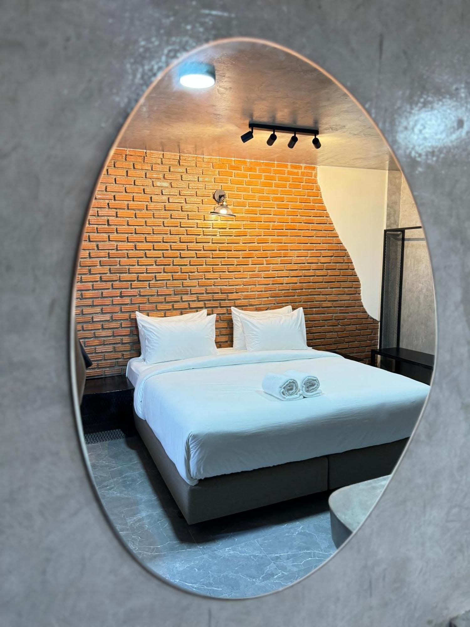 S1 City Hotel Buriram Esterno foto
