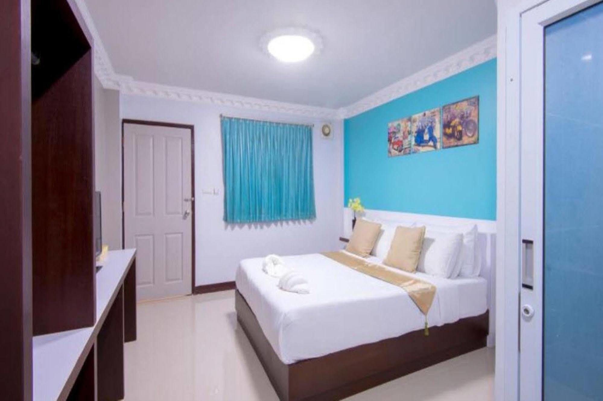 S1 City Hotel Buriram Esterno foto